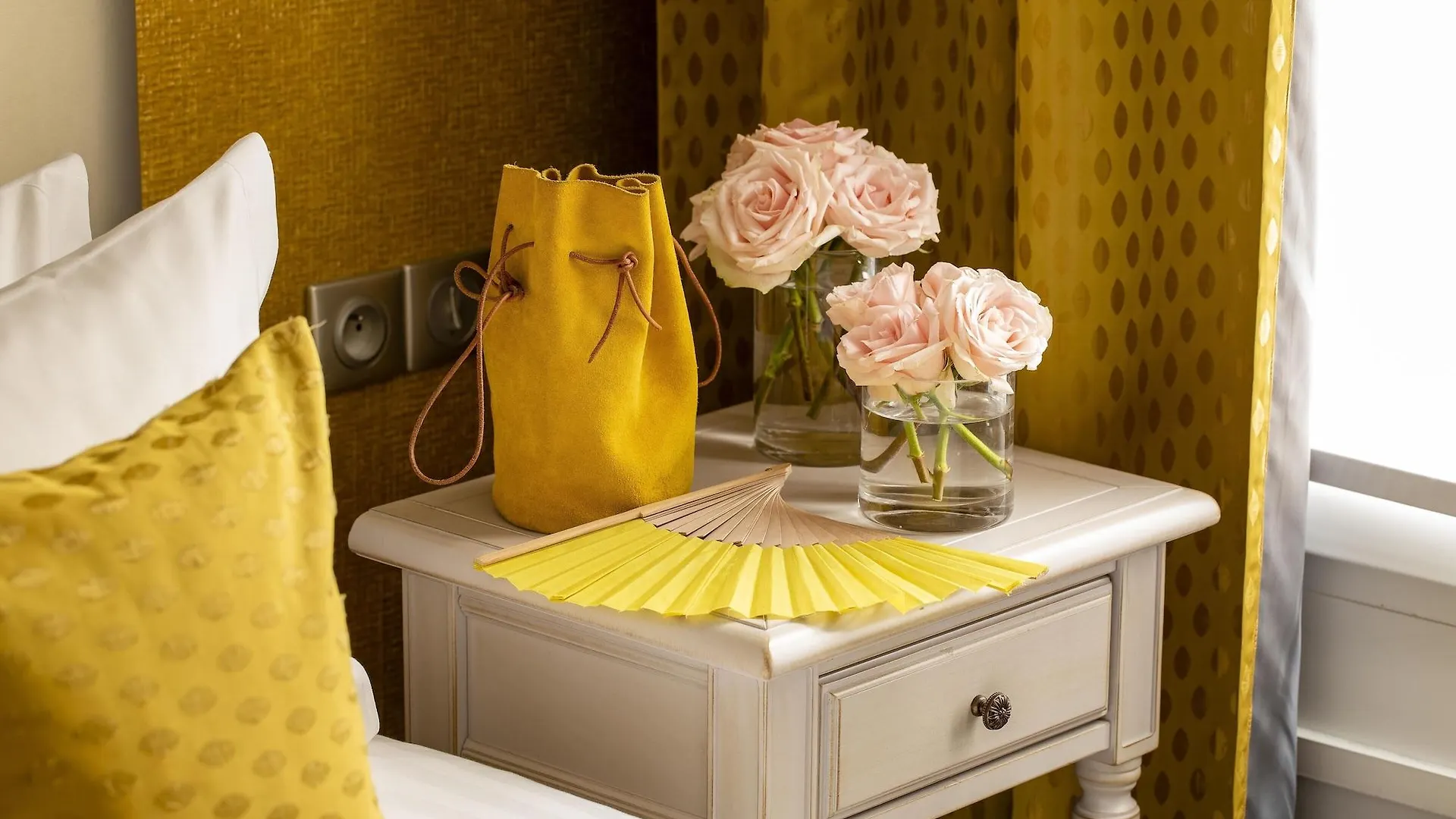 Hotel Plaza Elysees Paris