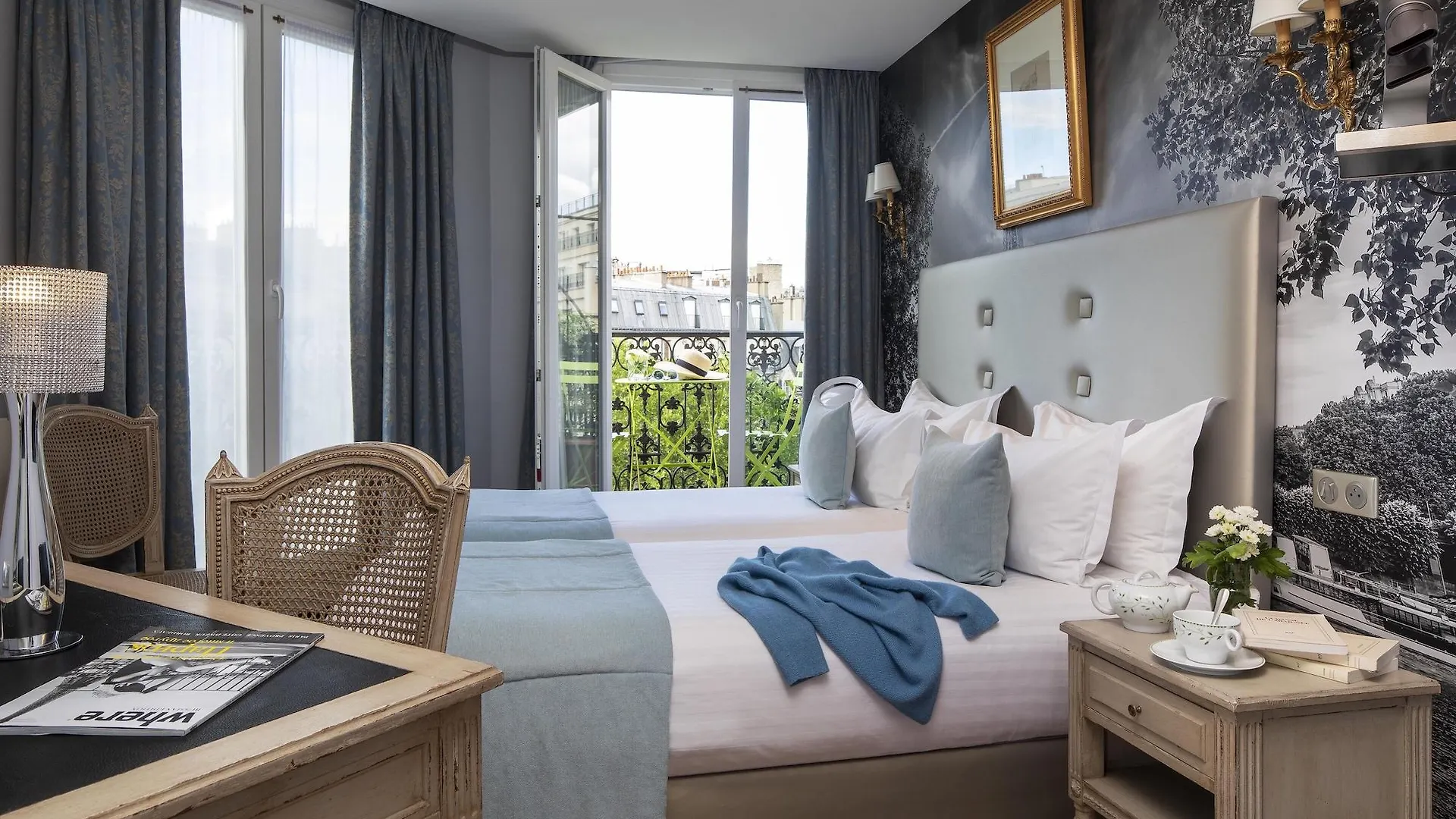 פריז Hotel Plaza Elysees צרפת