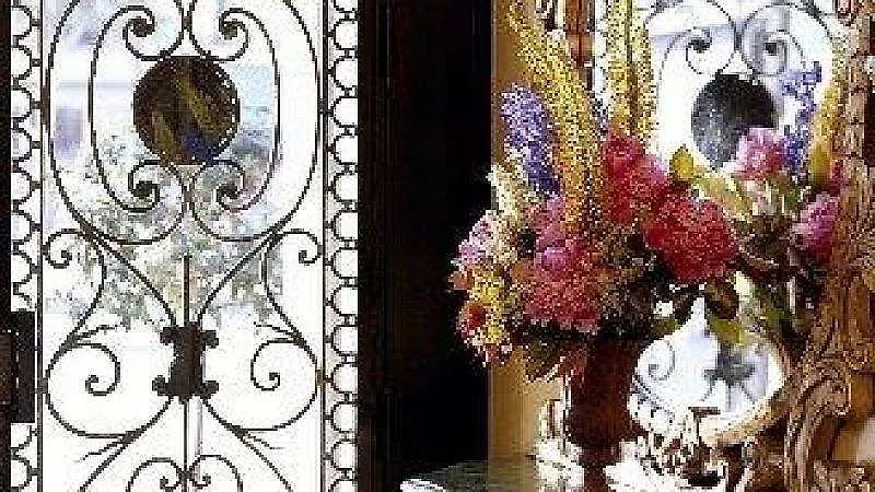 Hotel Plaza Elysees Paris